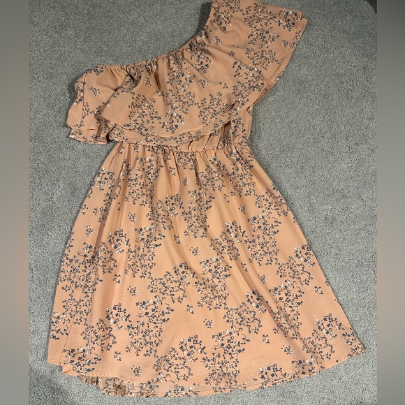 Lush One Shoulder Ruffle Dress - Picture 2 of 3